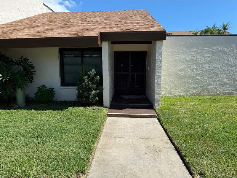 2 bedroom Condominium at 2207 BELLEAIR ROAD #B22, CHATEAU BELLEAIR CONDO, CLEARWATER — photo 3