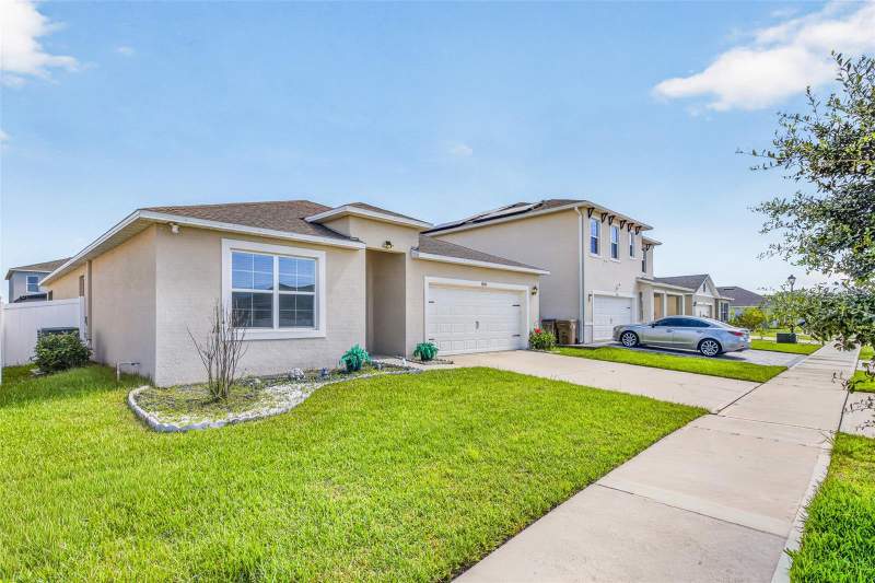 4 bedroom Single Family Residence at 1959 Cacutta Way, Kindred, Kissimmee — photo 4