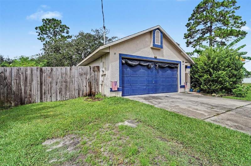 3 bedroom Single Family Residence at 1050 Parnell Court, Deltona, Deltona — photo 2