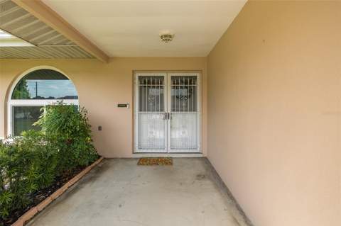 4515 County Breeze Drive, New Port Richey FL - photo 6 of 82