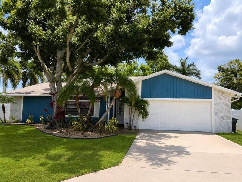5 bedroom Single Family Residence at 9737 135TH STREET, COUNTRY GENTLEMEN ACRES, SEMINOLE — photo 2