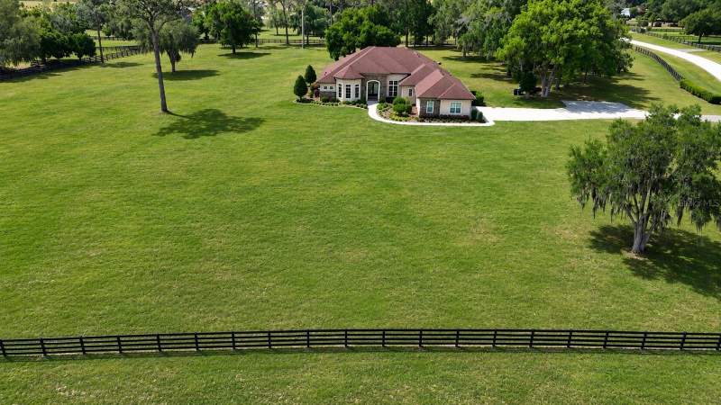 5 bedroom Single Family Residence at 1145 NW 63rd Court, Saddlebrook Equestrian Park, Ocala — photo 3
