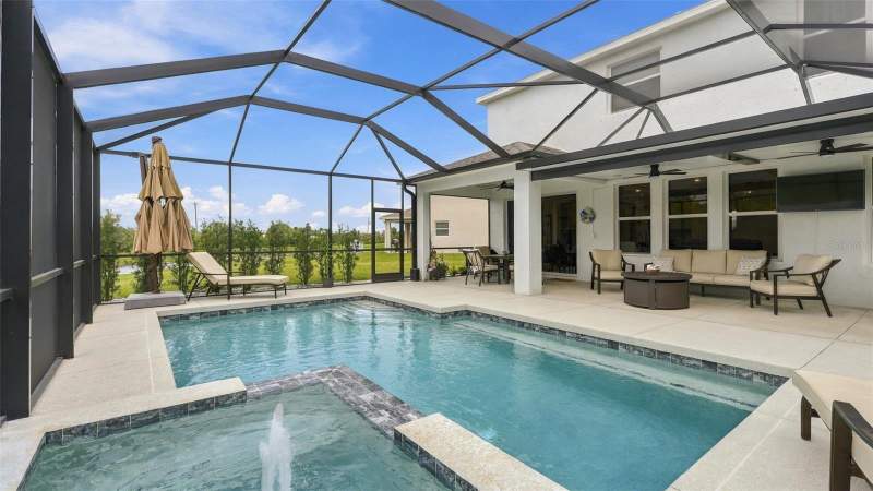 5 bedroom Single Family Residence at 5628 Night Owl Terrace, Silverstone North Ph Ic & Id, Palmetto — photo 2