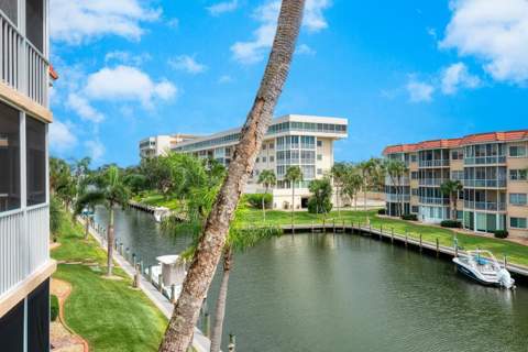 1250 N Portofino Drive #304, Sarasota FL - photo 11 of 45