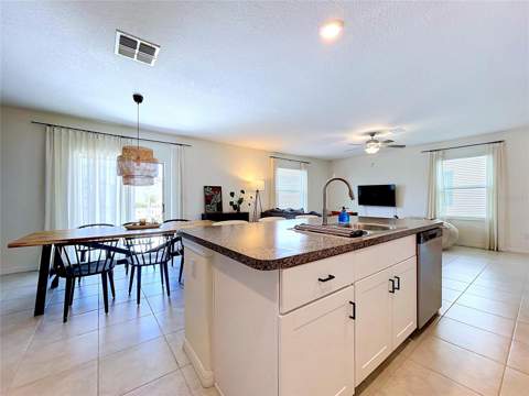 6131 Spring Crayfish Avenue, New Port Richey FL - photo 9 of 39