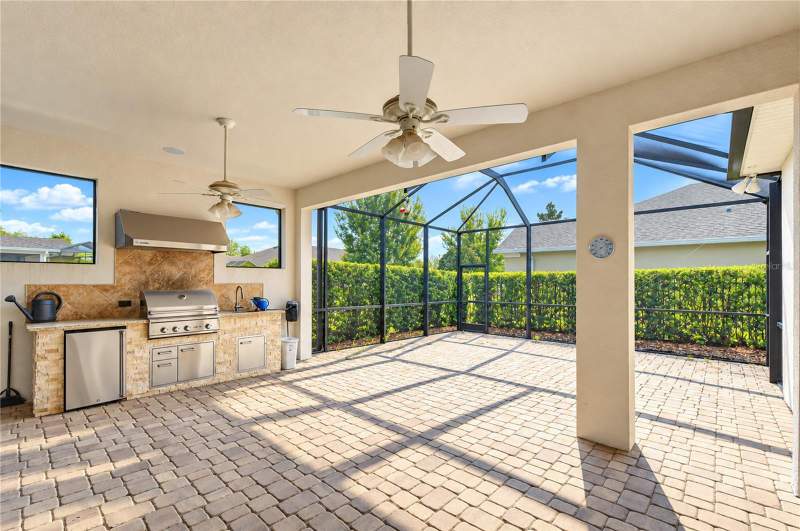 3 bedroom Single Family Residence at 13943 Natures Reserve Drive, Fishhawk Ranch West Ph 3B, Lithia — photo 3