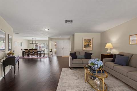13916 Middle Park Drive, Tampa FL - photo 10 of 34