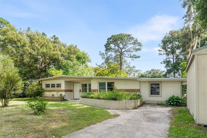 4 bedroom Single Family Residence at 1321 NE 20th Avenue, Carol Estate 1st Add, Gainesville — photo 2