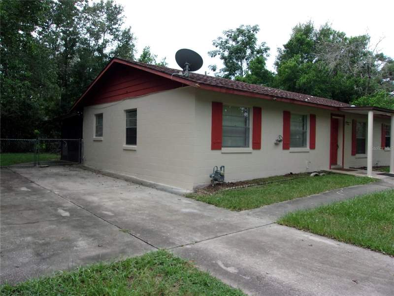3 bedroom Single Family Residence at 5700 NE 6th Place, Ocala Heights, Ocala — photo 4