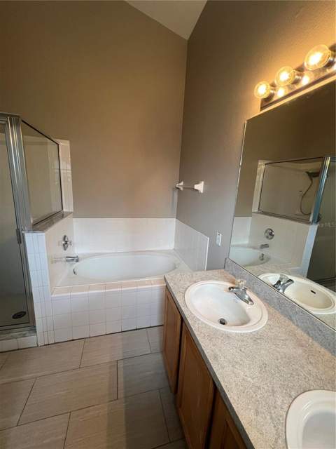 218 Royal Ridge Drive, Davenport FL - photo 20 of 31