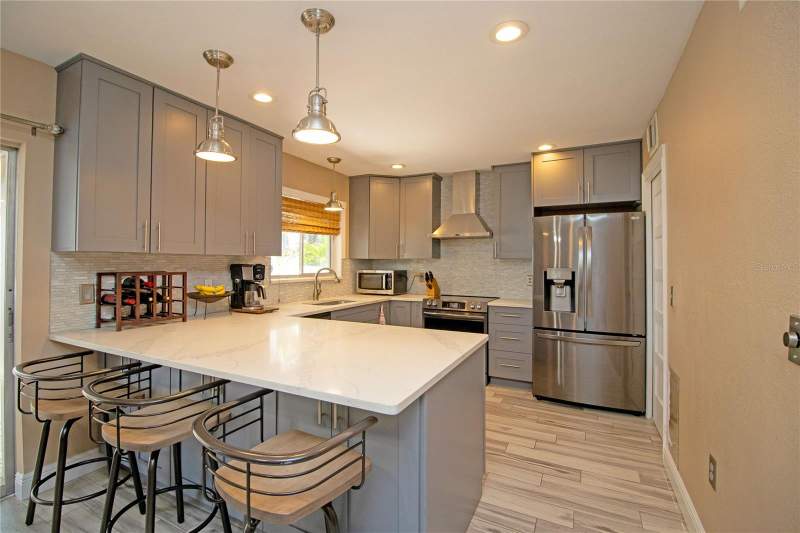 3 bedroom Condominium at 1640 Cape Hope Avenue #2, Mariners Pass, St Petersburg — photo 5