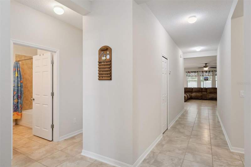 4 bedroom Single Family Residence at 1120 White Water Bay Drive, Waterside Pointe, Groveland — photo 5