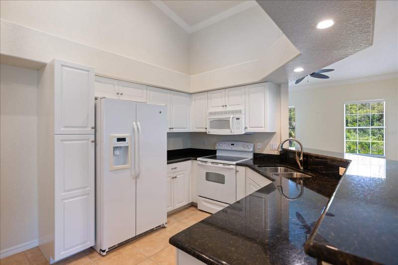 2 bedroom Condominium at 300 Gardens Edge Drive #324, Magnolia Park Ph 2, Venice — photo 5