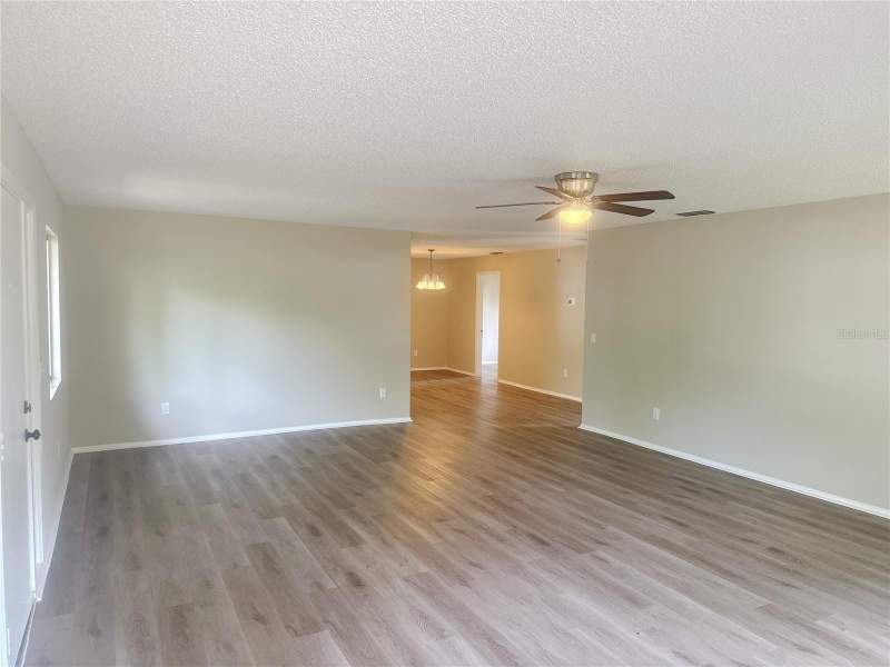 4 bedroom Single Family Residence at 11345 SE 188th Avenue, Oak Cove, Ocklawaha — photo 4