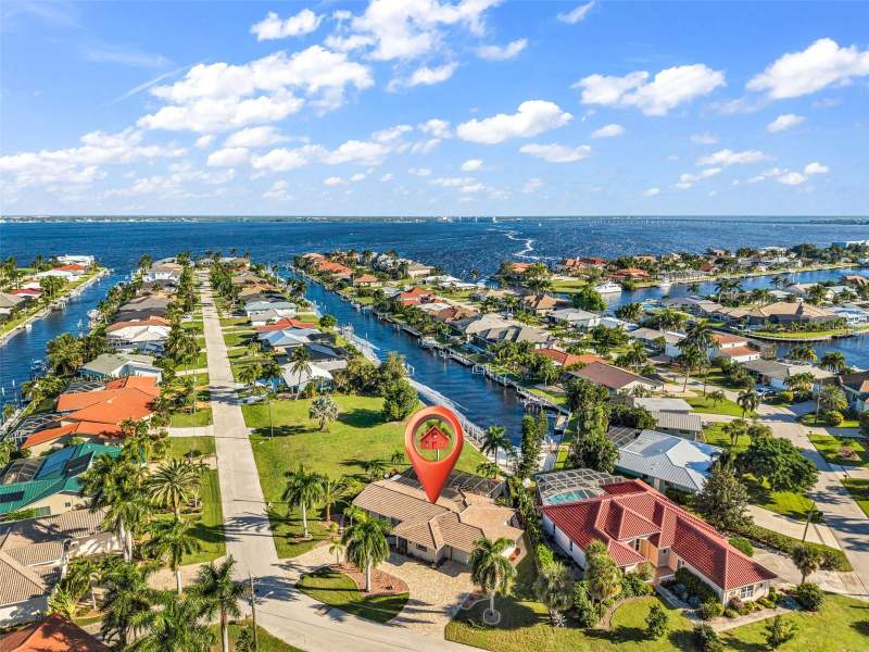 3 bedroom Single Family Residence at 84 Ocean Drive, Punta Gorda Isles Sec 04, Punta Gorda — photo 2