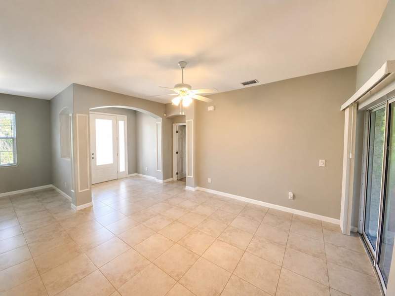 3 bedroom Single Family Residence at 4038 Langsom Lane, Port Charlotte Sub 31, North Port — photo 5