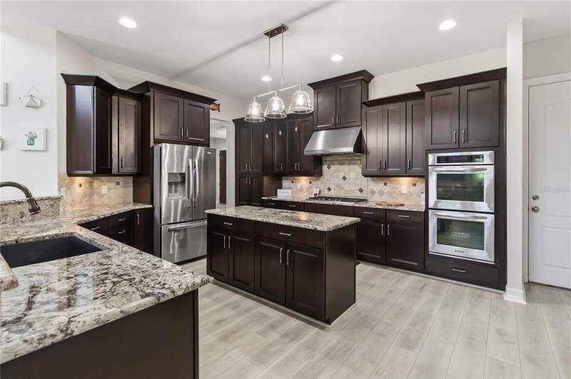 5 bedroom Single Family Residence at 9918 Hatton Circle, Eagle Crk Ph 01A, Orlando — photo 3