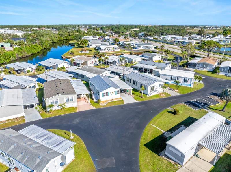 2 bedroom Manufactured Home at 10101 Burnt Store Road #50, Parkhill Estates, Punta Gorda — photo 4