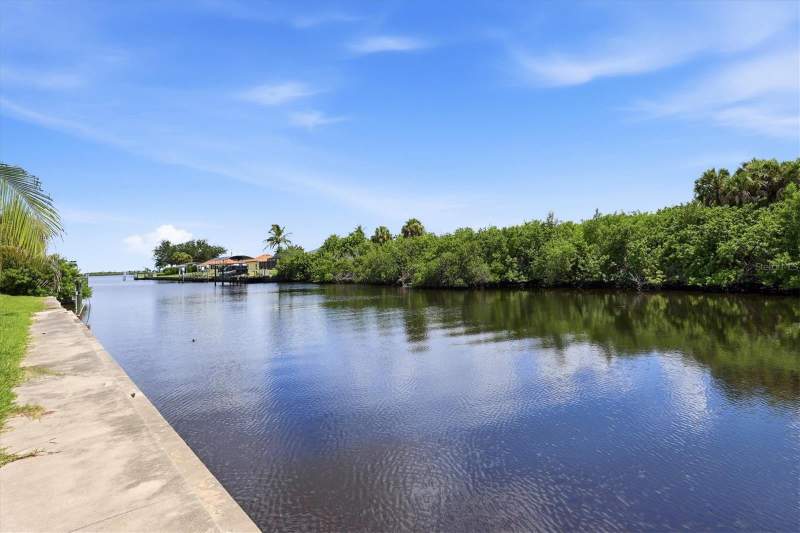 3 bedroom Single Family Residence at 12383 Quinlan Avenue, Port Charlotte Sec 060, Port Charlotte — photo 4