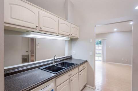 102 Oakridge Court, Sanford FL - photo 11 of 29