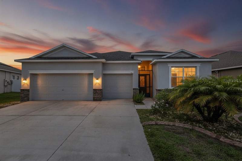 611 WABASH BREEZE CIRCLE home for sale in Riverbend