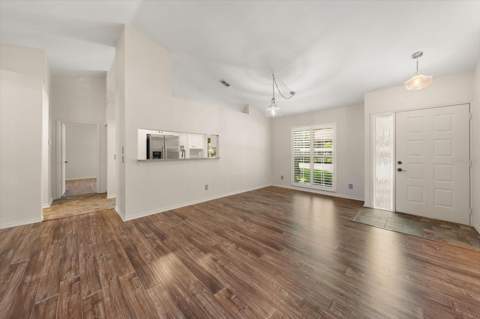2069 Lakeview Drive, Clearwater FL - photo 6 of 6