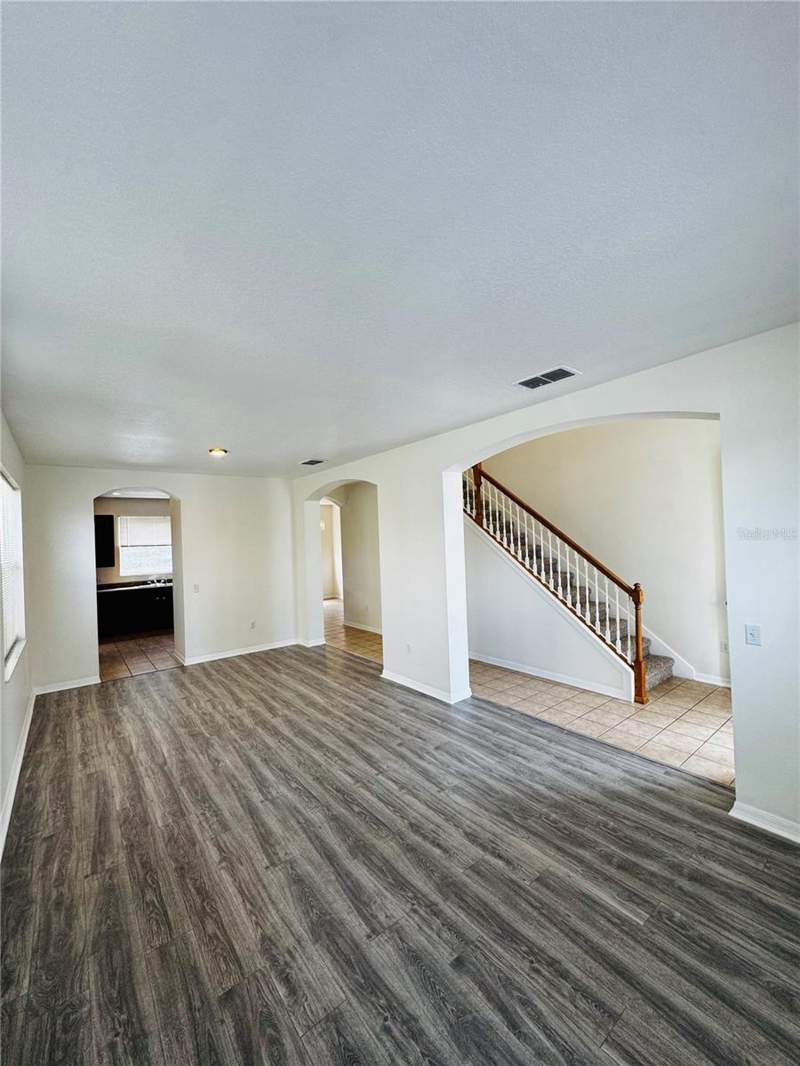 4 bedroom Single Family Residence at 890 McInnis Court, Remington Prcl M 3, Kissimmee — photo 3