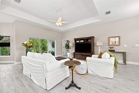 15450 Cliff Swallow Road, Weeki Wachee FL - photo 8 of 50