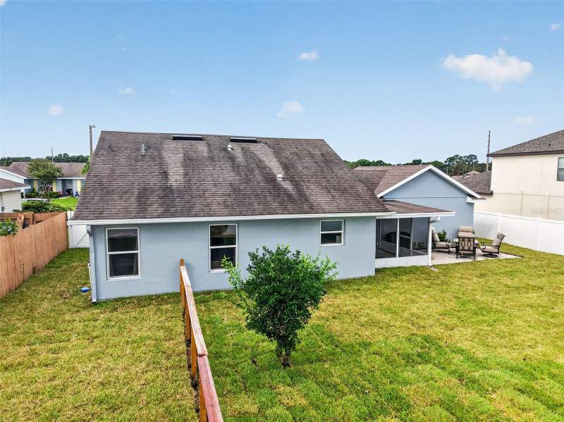 3 bedroom Single Family Residence at 544 Tortola Avenue, Tavares Groves At Baytree Ph 05, Tavares — photo 2