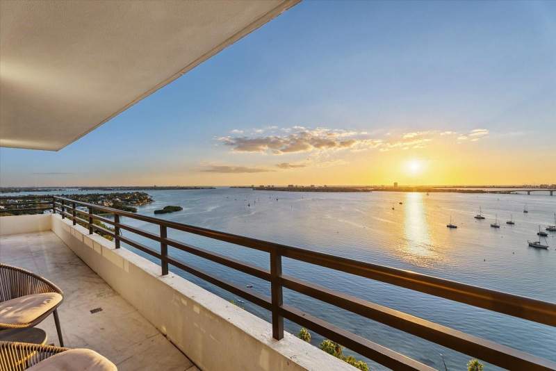 2 bedroom Condominium at 770 S Palm Avenue #Ph-1, Embassy House, Sarasota — photo 3