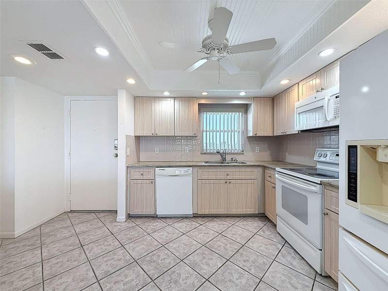 1 bedroom Condominium at 4550 Cove Circle #507, Washington Towers The Condo, St Petersburg — photo 5