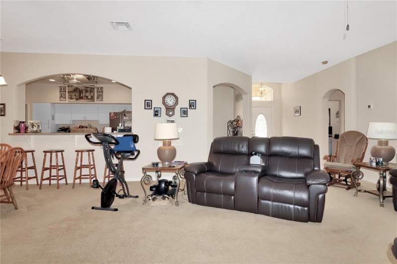 3 bedroom Single Family Residence at 20751 Queen Alexandra Drive, Royal Highlands Ph 02-B Lt 1317 Pb 50 Pg, Leesburg — photo 5