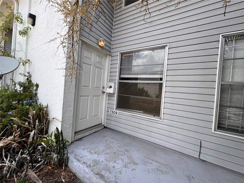 2 bedroom Condominium at 7309 Jackson Springs Road #7309, Townn Country Villas A Condo, Tampa — photo 3