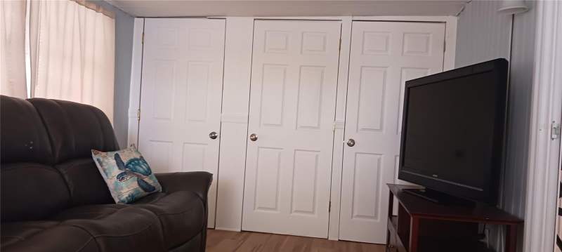 2 bedroom Mobile Home at 10913 Liberty Drive, Senate Manor Unrec, Port Richey — photo 4