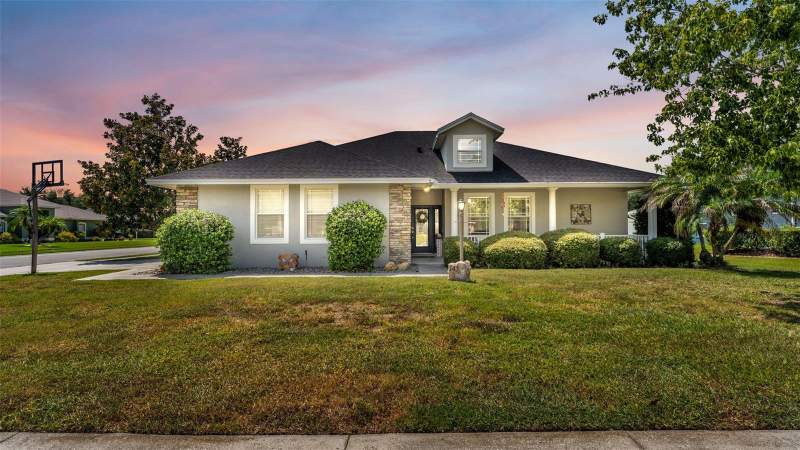 4 bedroom Single Family Residence at 145 WINONA CIRCLE, WINONA, AUBURNDALE — photo 1