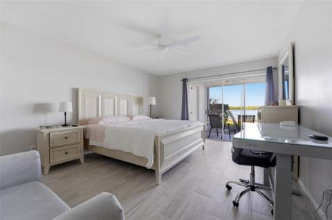4440 Exeter Drive #106, Longboat Key FL - photo 9 of 26