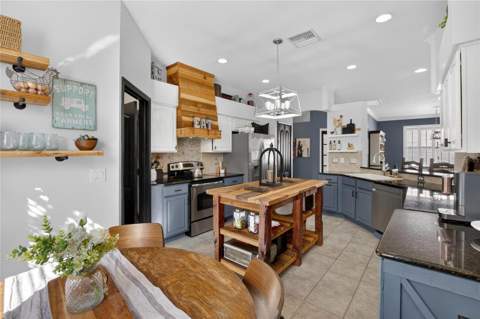 417 Stone Briar Drive, Ruskin FL - photo 12 of 59