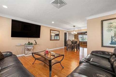3323 Spring Mill Circle, Sarasota FL - photo 6 of 6