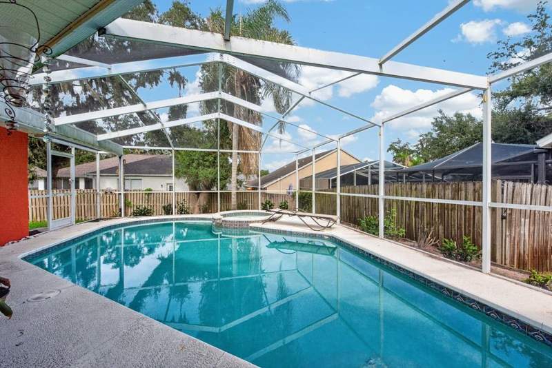 4 bedroom Single Family Residence at 4609 Oak River Circle, Bloomingdale Sec Bb Ph, Valrico — photo 3