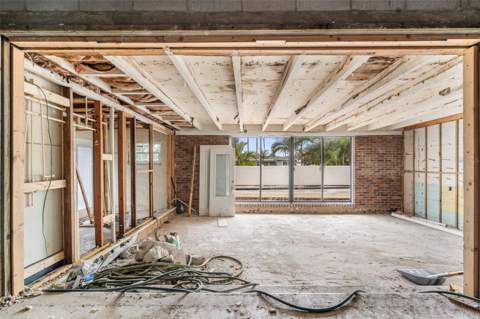 9570 Sun Isle Drive, St Petersburg FL - photo 15 of 35