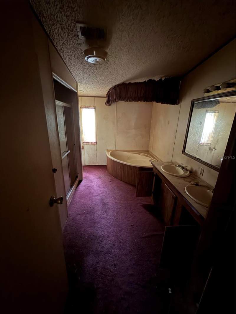 3 bedroom Manufactured Home at 45901 Michigan Road, Ocala Forest Campsites 01, Altoona — photo 5