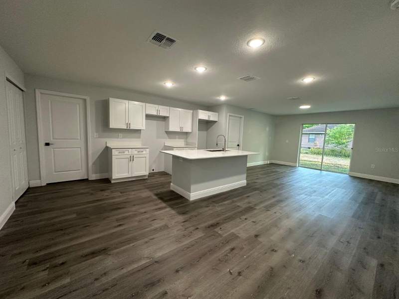 3 bedroom Single Family Residence at 15 Bahia Court Track, Silver Spgs Shores Un 16, Ocala — photo 2