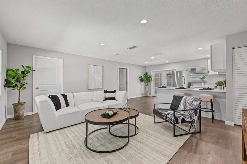4 bedroom Single Family Residence at 548 Frandor Place, Apollo Beach Unit One Pt One, Apollo Beach — photo 2