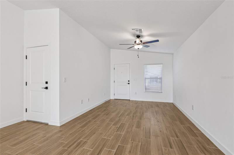 2 bedroom Single Family Residence at 5255 Cap Road, Trilby Crossing, Brooksville — photo 2