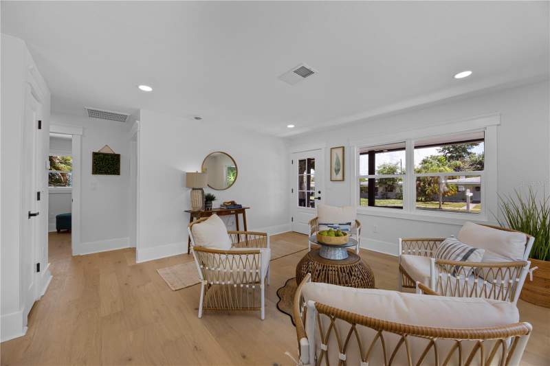 3 bedroom Single Family Residence at 4621 4th Avenue, Oak Ridge, St Petersburg — photo 5