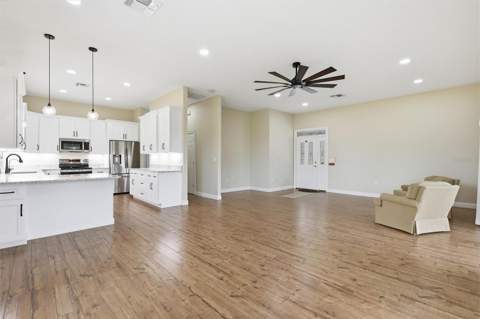 1097 Caravan Loop, Polk City FL - photo 12 of 59
