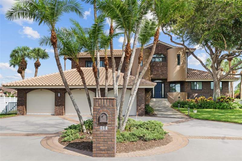 5 bedroom Single Family Residence at 833 Ponce De Leon Drive, Tierra Verde Unit 1 4th Rep, Tierra Verde — photo 4