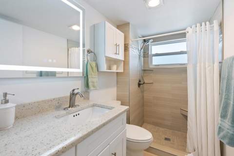 1250 N Portofino Drive #304, Sarasota FL - photo 20 of 45