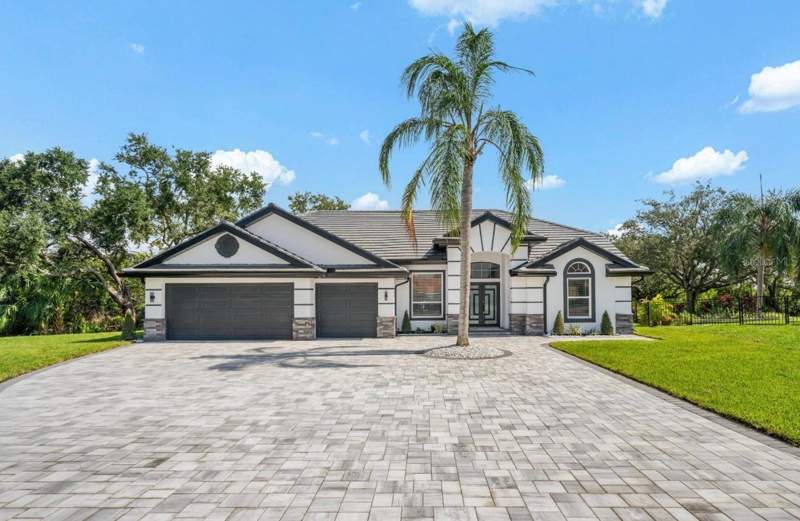 4 bedroom Single Family Residence at 9701 Port Colony Way, Bayside East Rev, Tampa — photo 2