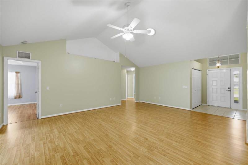 3 bedroom Single Family Residence at 6181 SW 84th Place, Marion Lndg Un 03, Ocala — photo 2